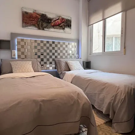 Sea & Sky Penthouse Торевьиа